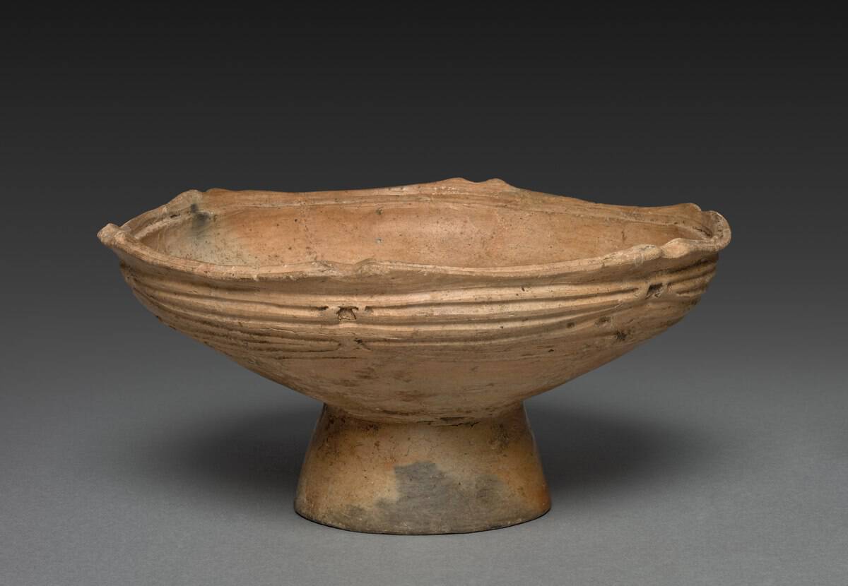 late-jomon-era-pedestalled-dish-cleveland_museum_of_art.