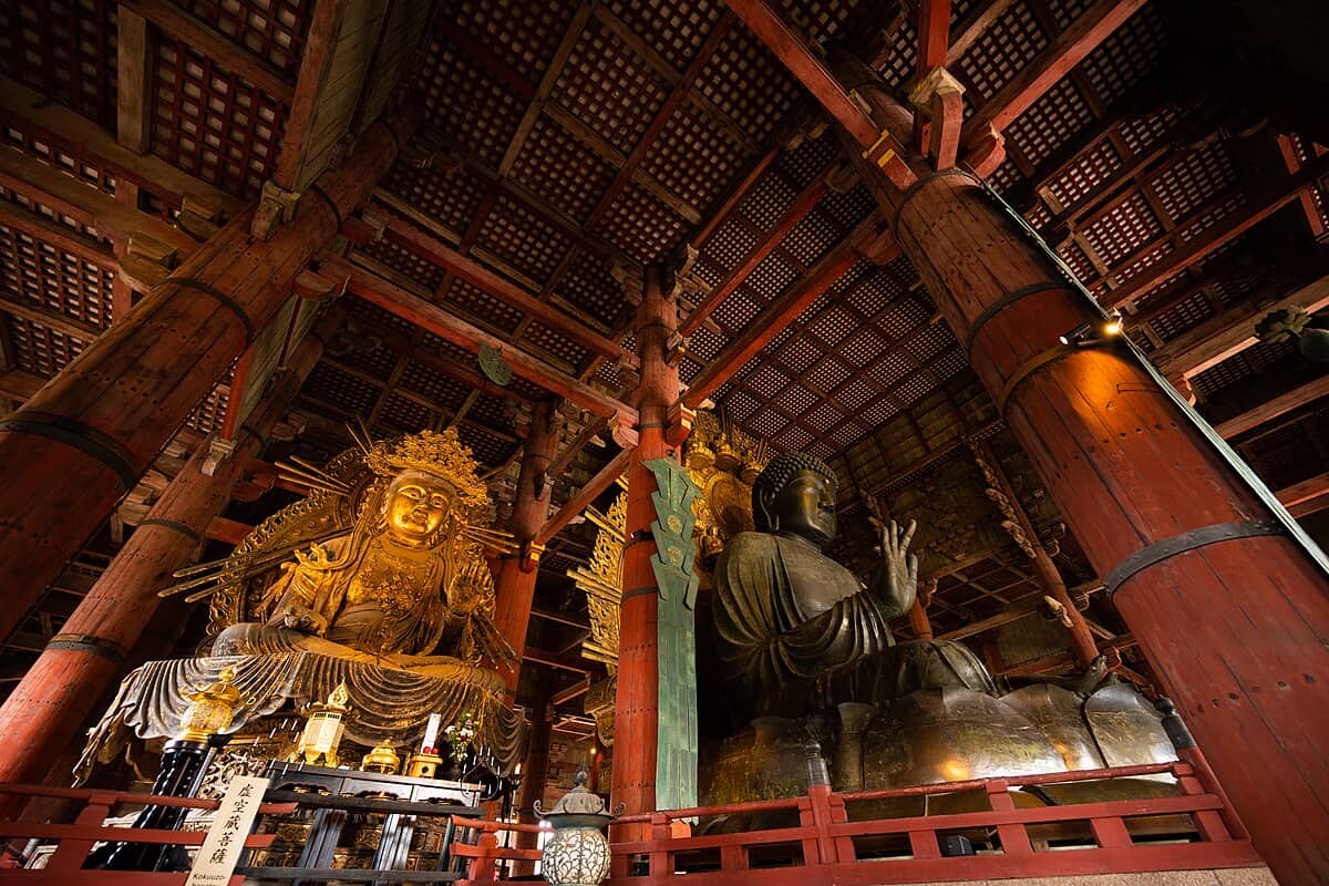 todai-ji-buddha-Japanese-art-examples.